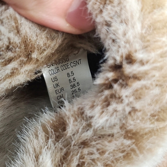 Skechers Shindigs Fortress Clogs Tan Suede Platform Clog with Faux Fur - Picture 8 of 11